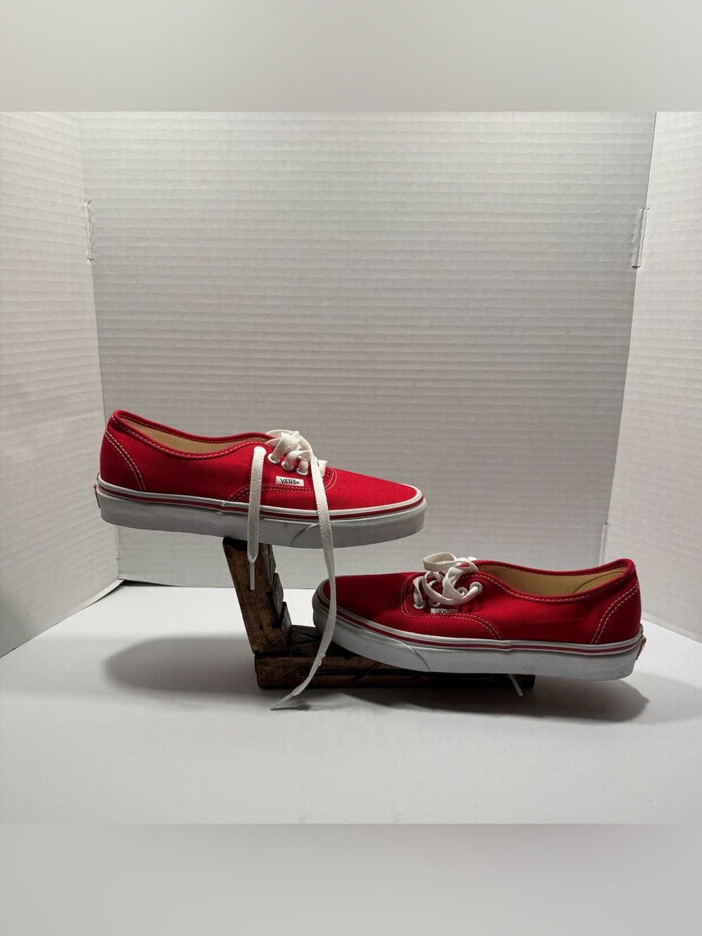 Vans Authentic Low Top Red   Mens Size 6.5 Womens 8.0  721356 New No Box